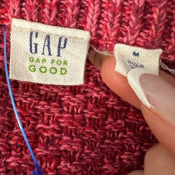 THE Gap Medium Heavy Knit Pink Sweater - Picture 3 of 6